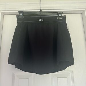 ALO Yoga Black Skirt (never worn)